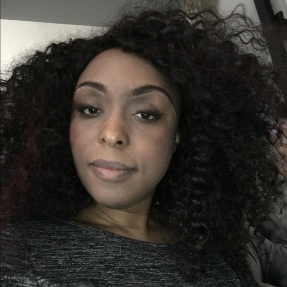 Welcome to the Blacque Haus of Style! 🙋🏾‍♀️ - Picture 2 of 4